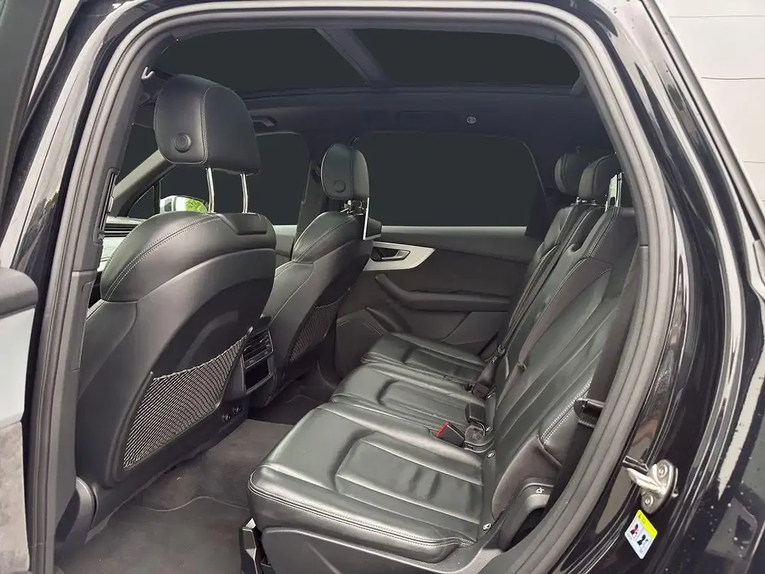 Audi SQ7 - Thumbnail 11