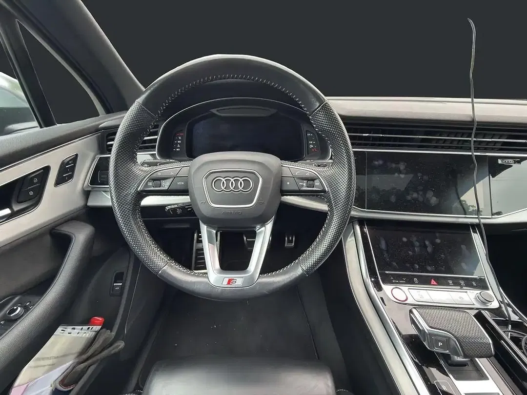 Audi SQ7 - Thumbnail 15