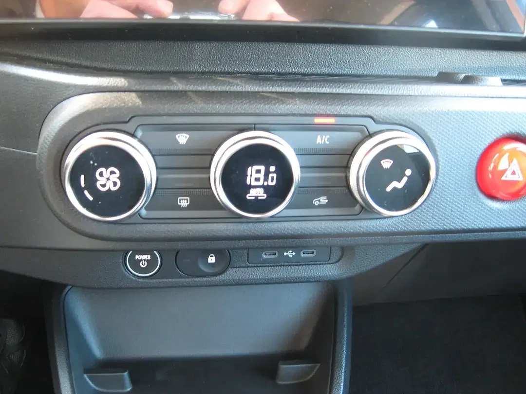 Renault Twingo - Thumbnail 15