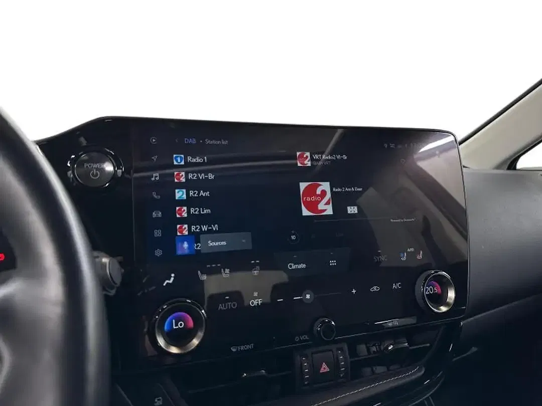 Lexus NX 450h+ - Thumbnail 6