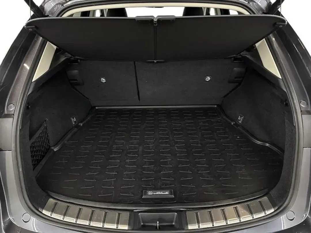 Lexus NX 450h+ - Thumbnail 5