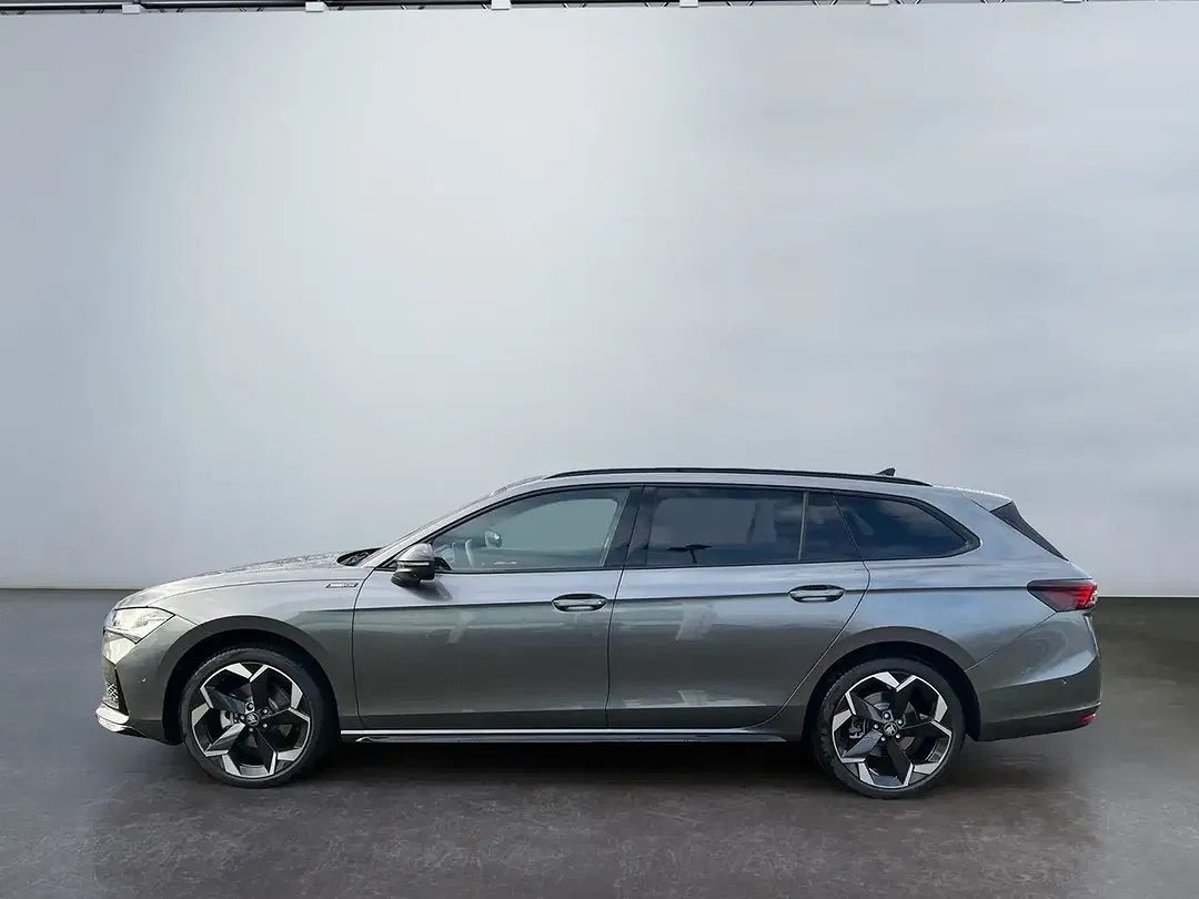 Skoda Superb - Thumbnail 3