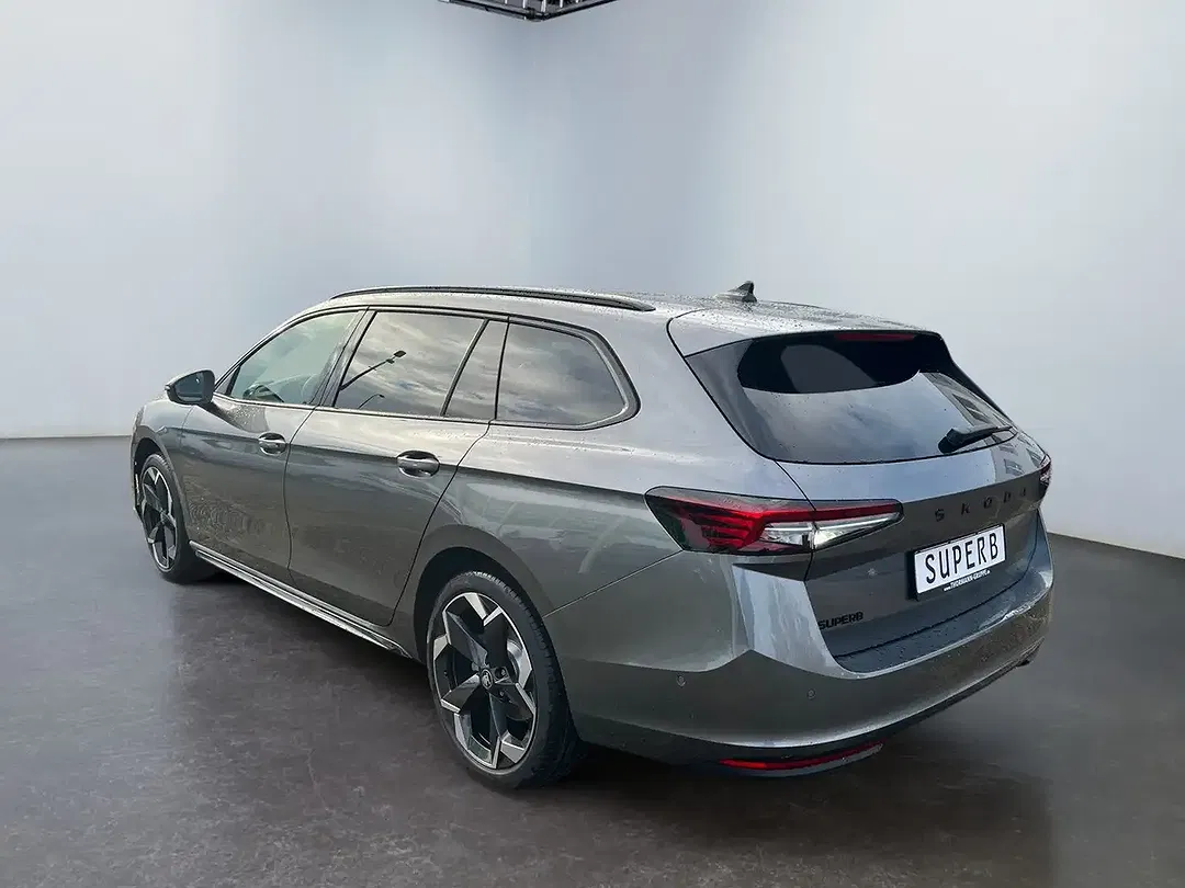 Skoda Superb - Thumbnail 4
