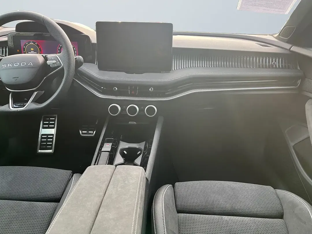 Skoda Superb - Thumbnail 9