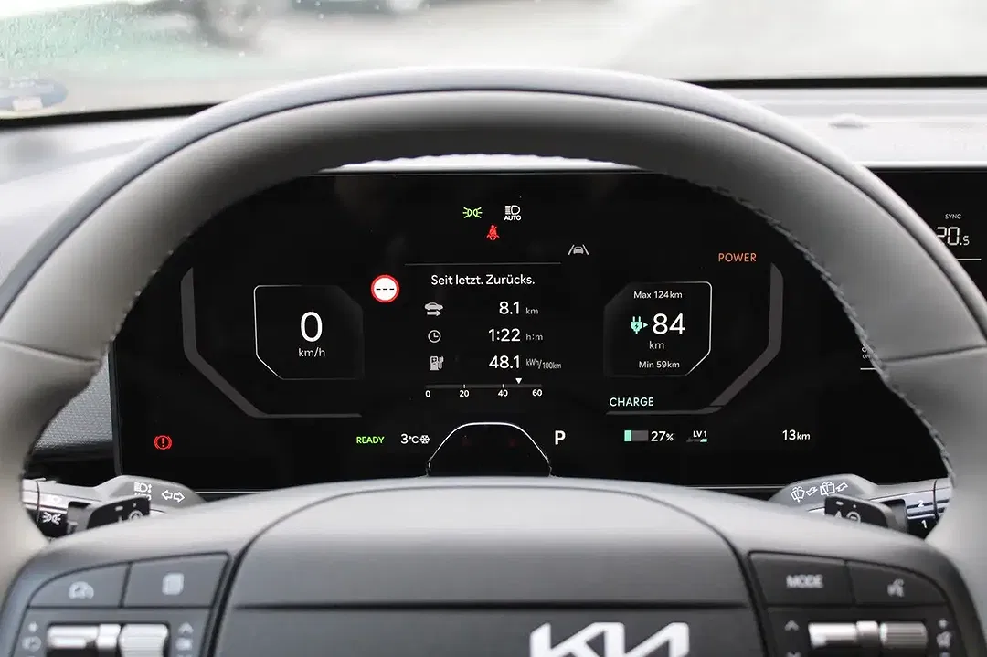 Kia EV4 - Thumbnail 15
