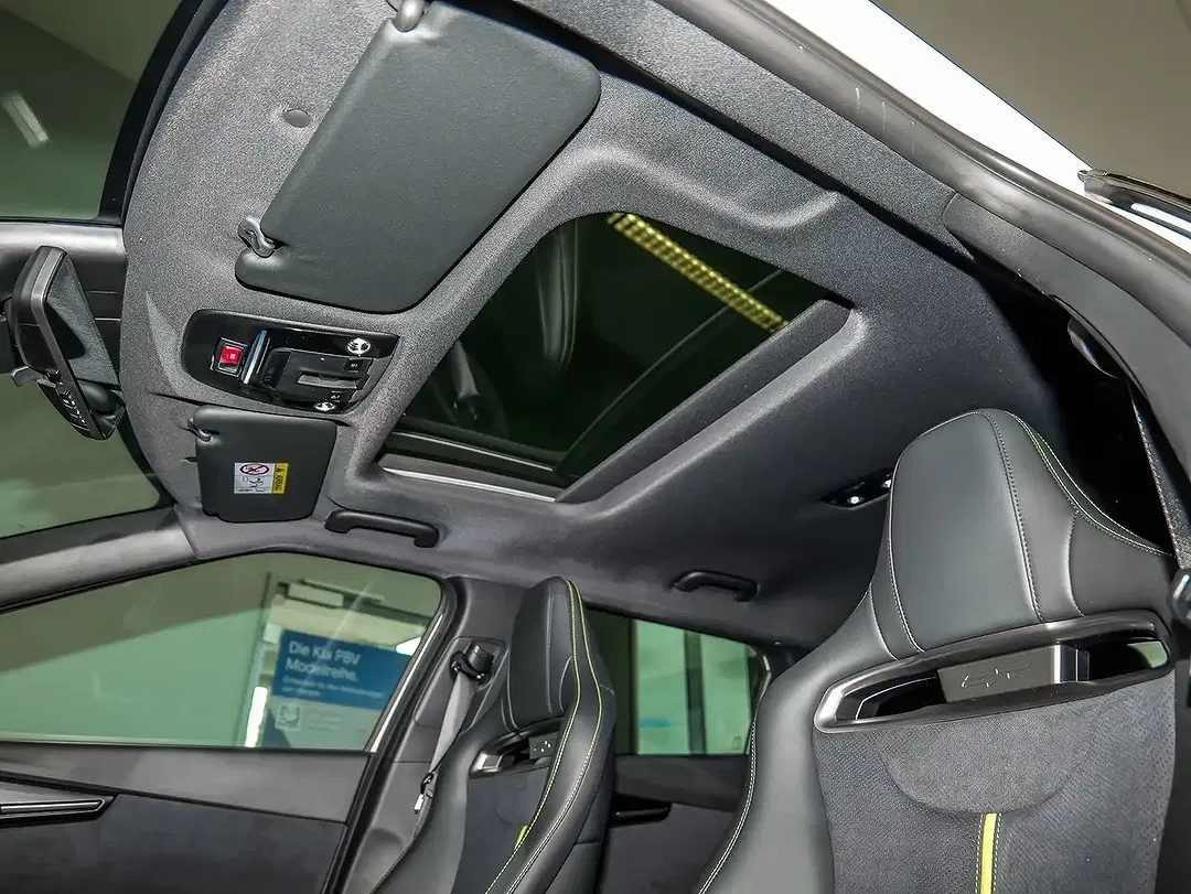 Kia EV6 - Thumbnail 6