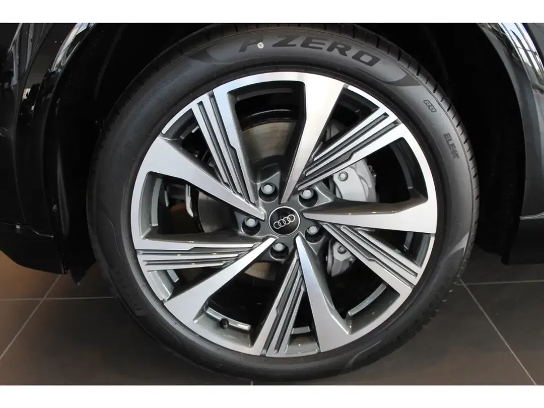 Audi Q6 e-tron - Thumbnail 15
