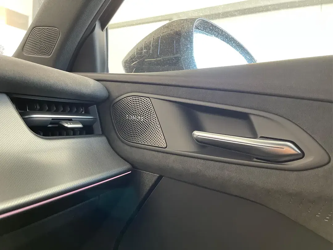 Audi Q3 - Thumbnail 13