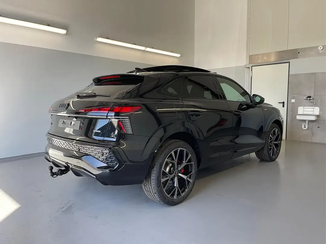 Audi Q3 - Thumbnail 4