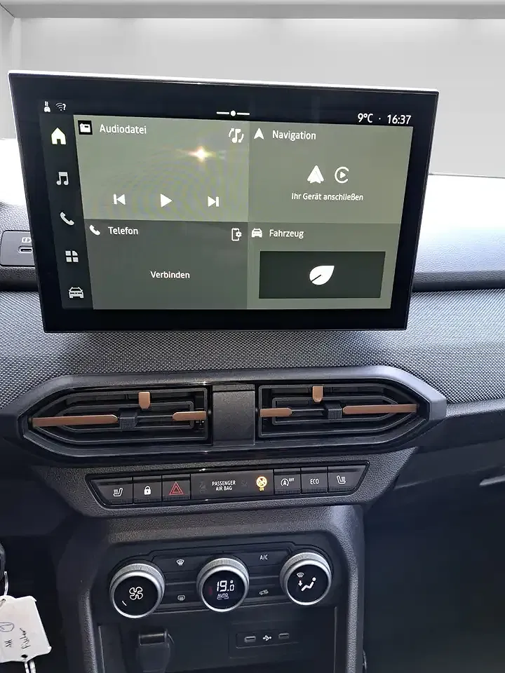 Dacia Sandero - Thumbnail 11
