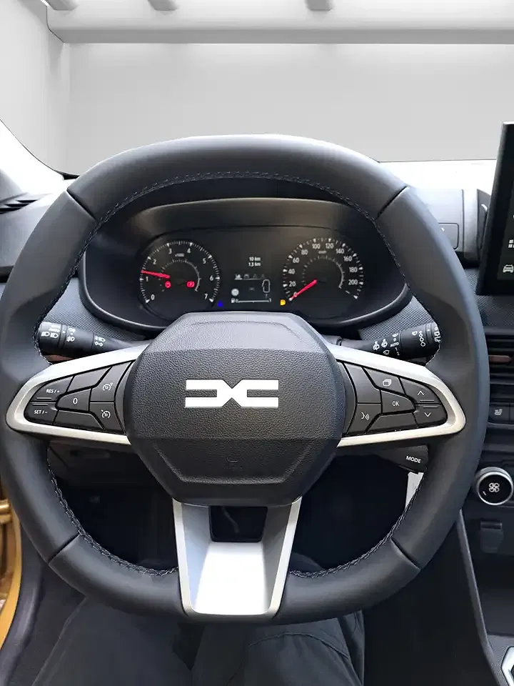 Dacia Sandero - Thumbnail 9
