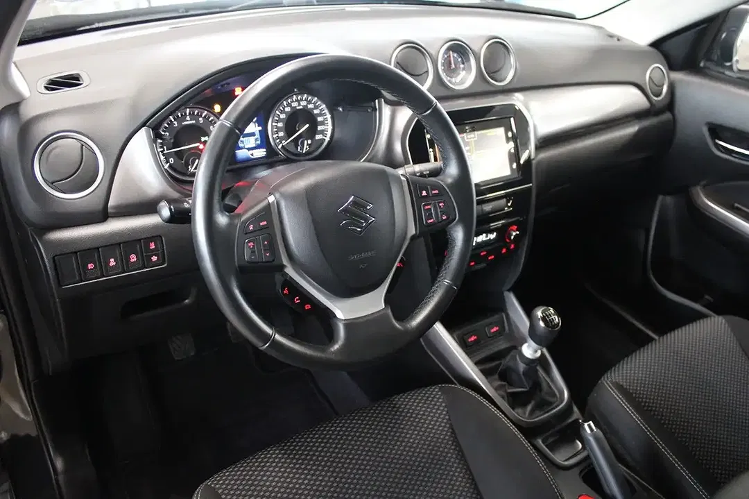 Suzuki Vitara - Thumbnail 9