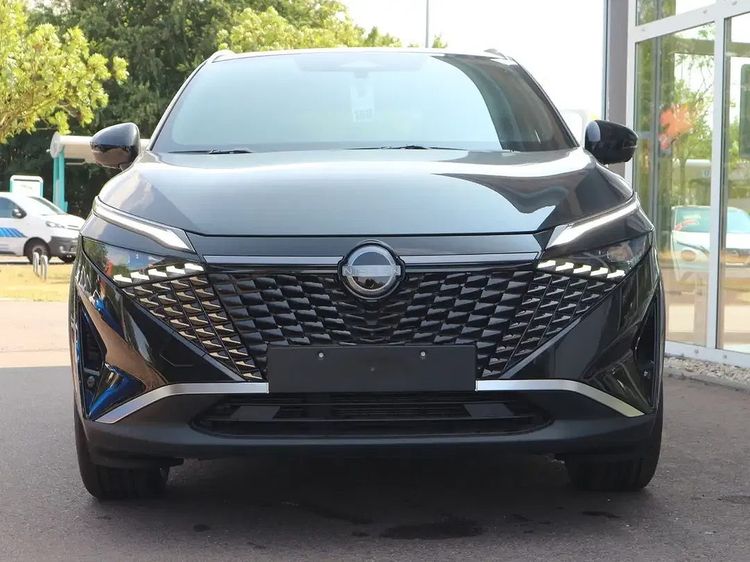 Nissan Qashqai - Thumbnail 3