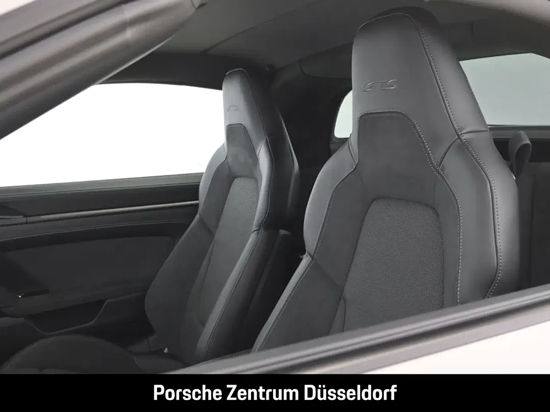 Porsche 992 - Thumbnail 12