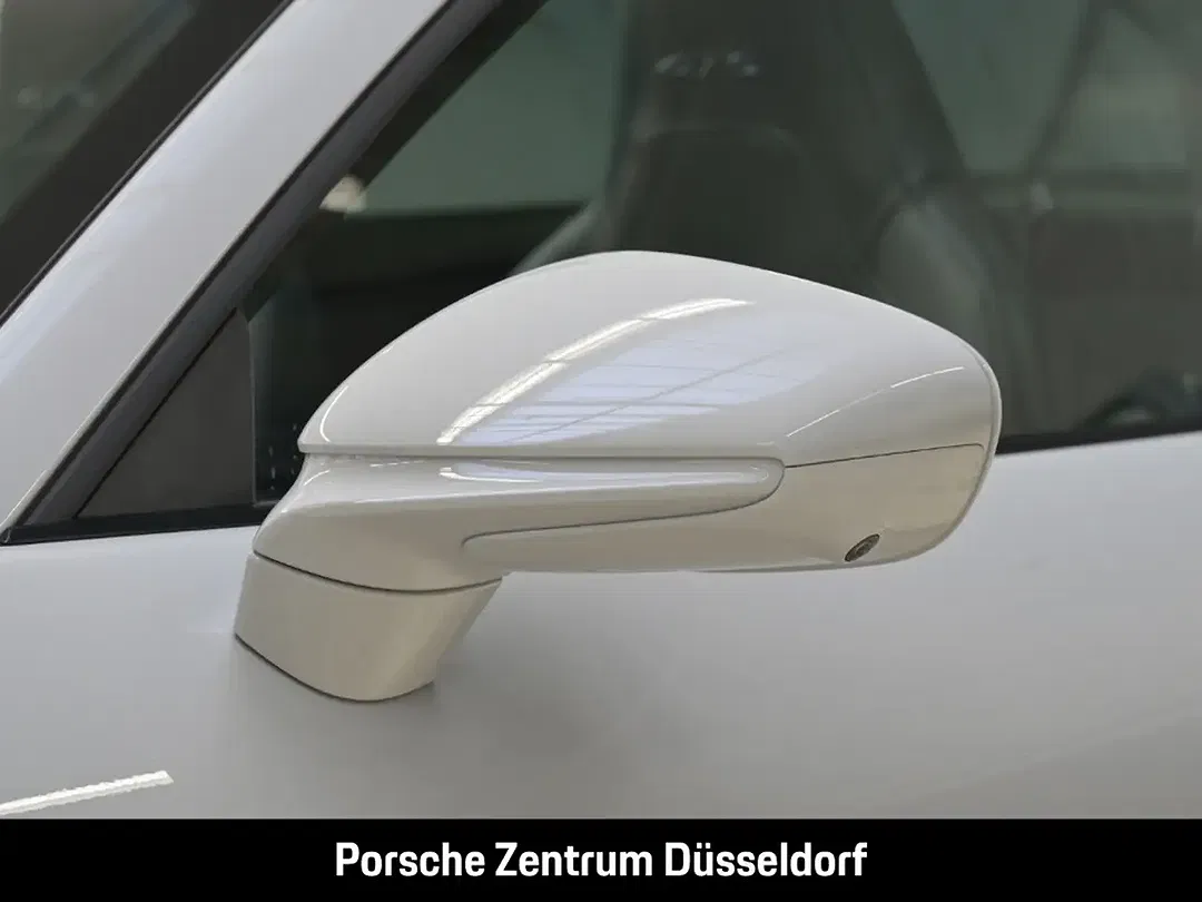 Porsche 992 - Thumbnail 8