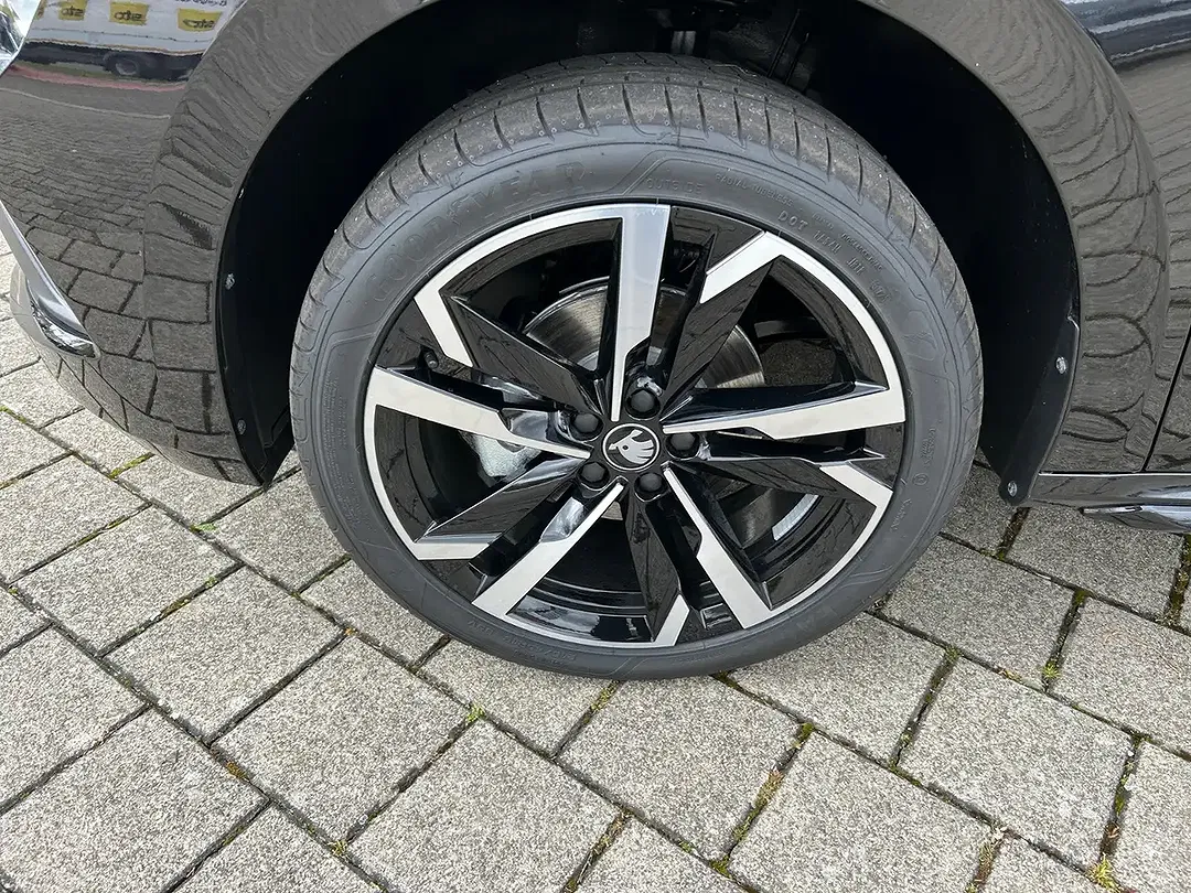 Skoda Kamiq - Thumbnail 4