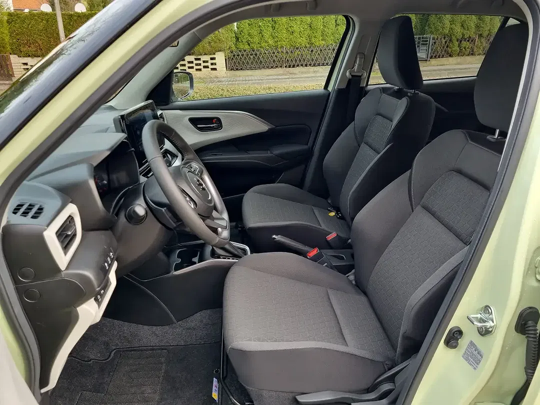 Suzuki Swift - Thumbnail 14