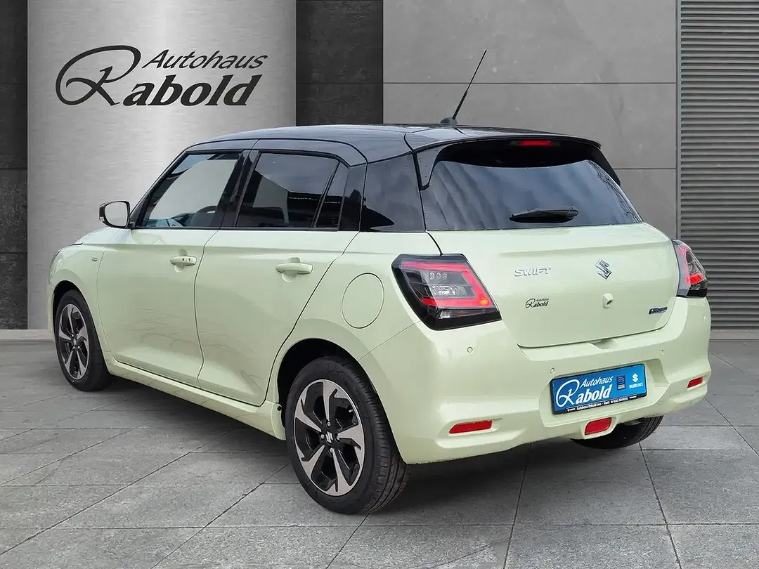 Suzuki Swift - Thumbnail 3