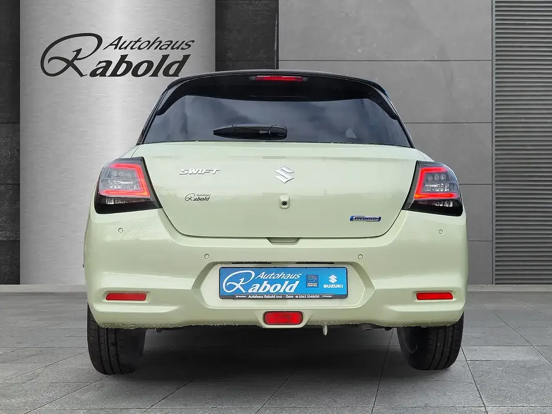 Suzuki Swift - Thumbnail 4
