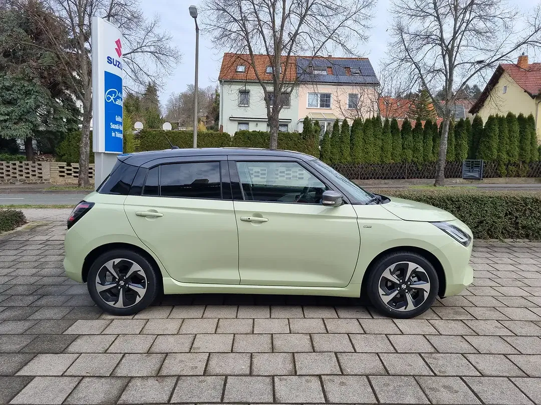 Suzuki Swift - Thumbnail 5