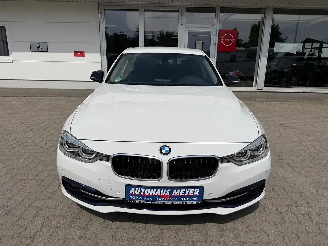 BMW 318 - Thumbnail 2