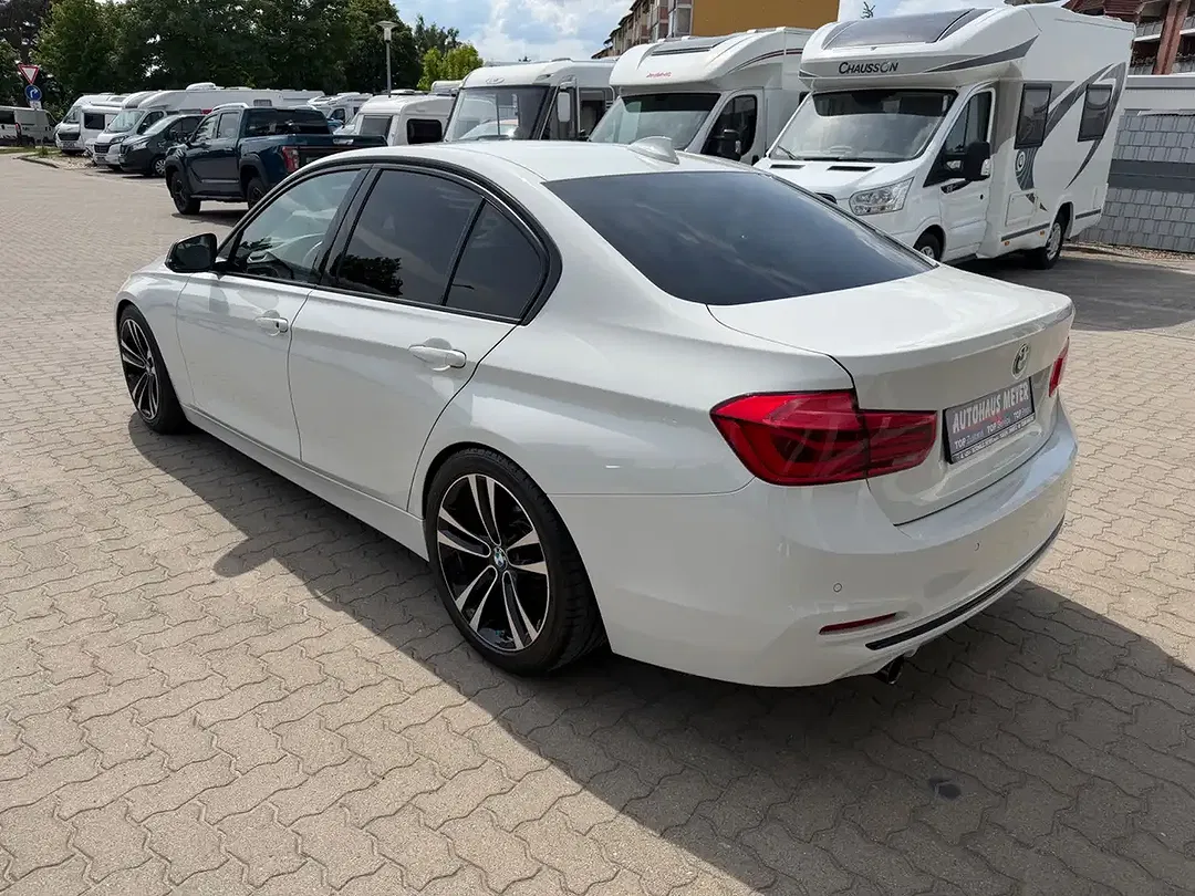 BMW 318 - Thumbnail 4