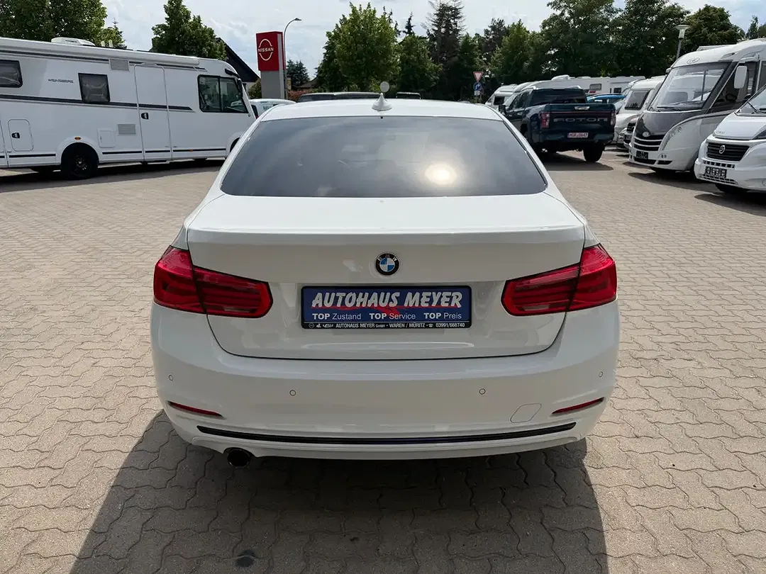 BMW 318 - Thumbnail 6