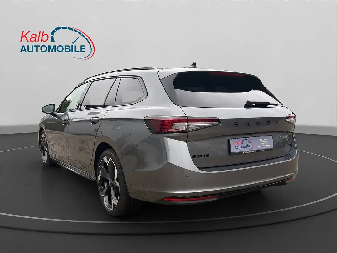 Skoda Superb - Thumbnail 3