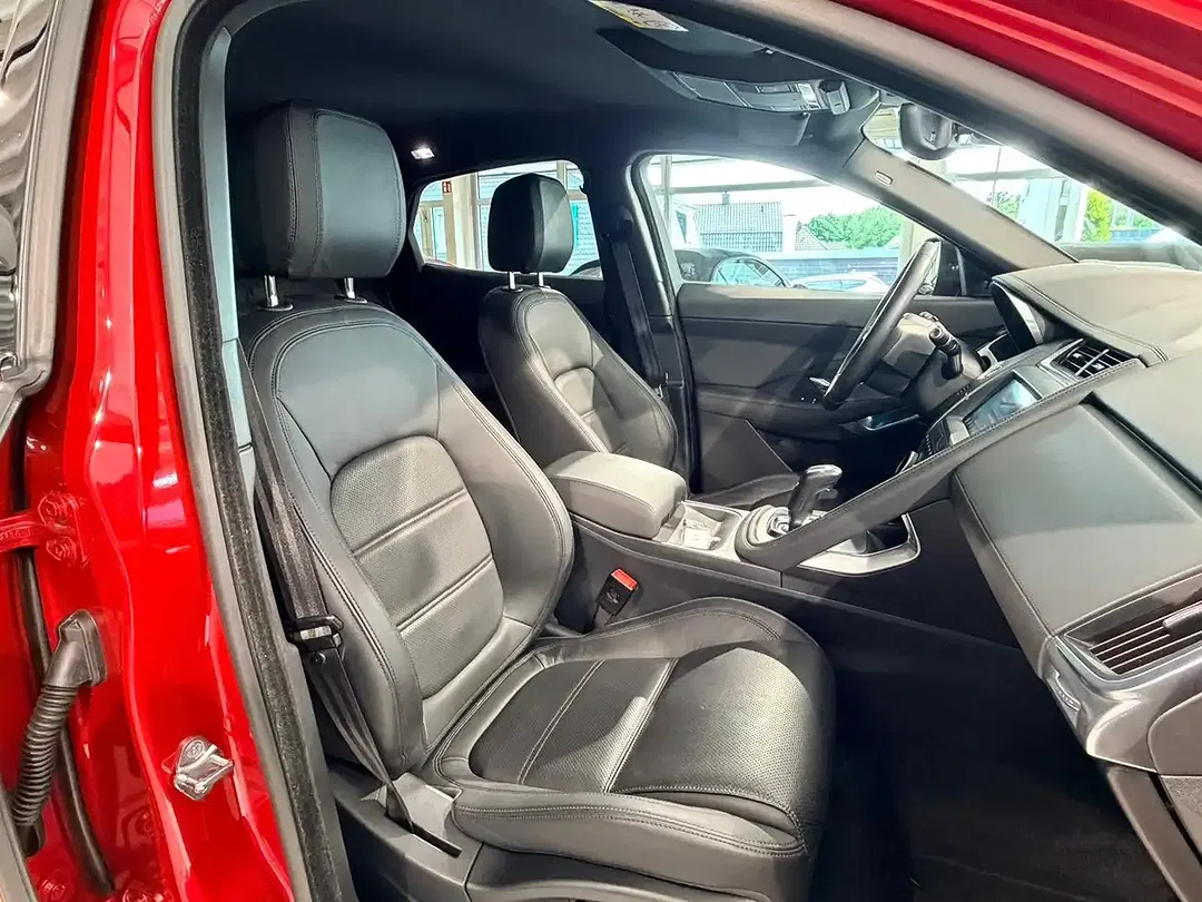 Jaguar E-Pace - Thumbnail 12