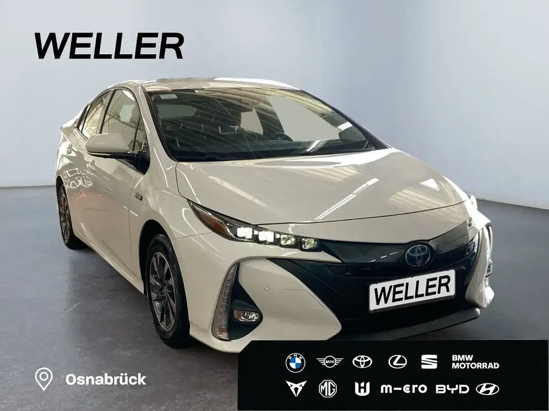 Toyota Prius - Thumbnail 3