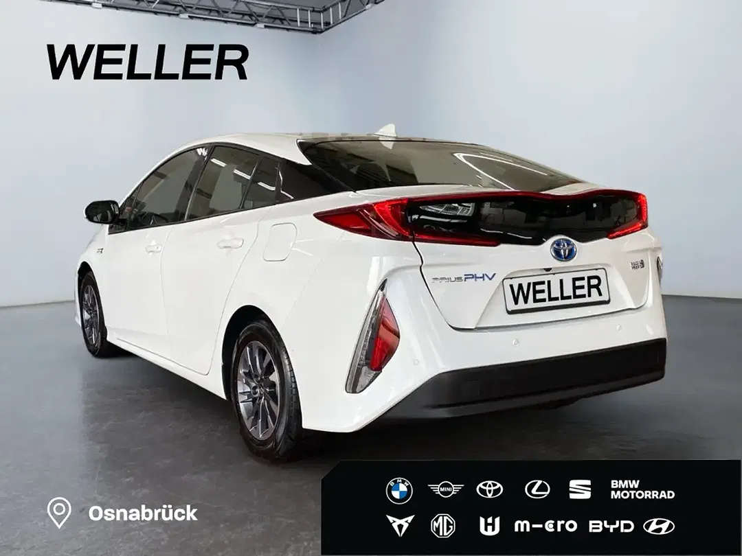 Toyota Prius - Thumbnail 6