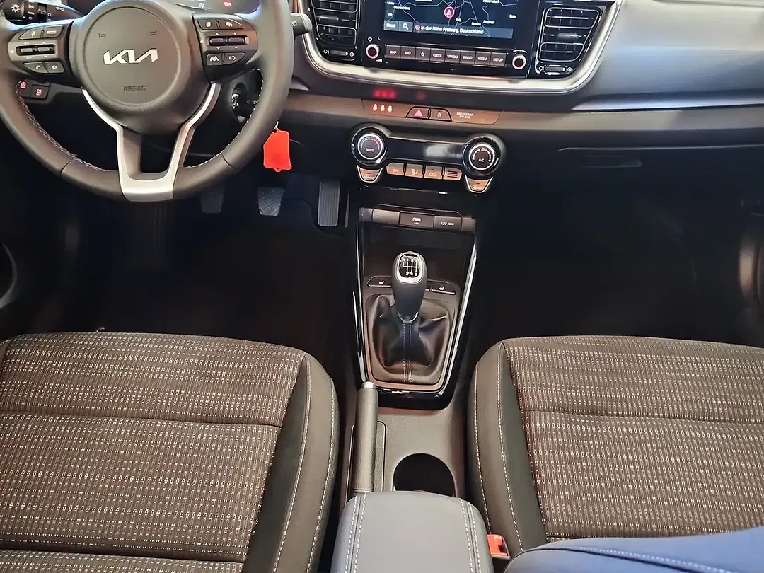 Kia Stonic - Thumbnail 11