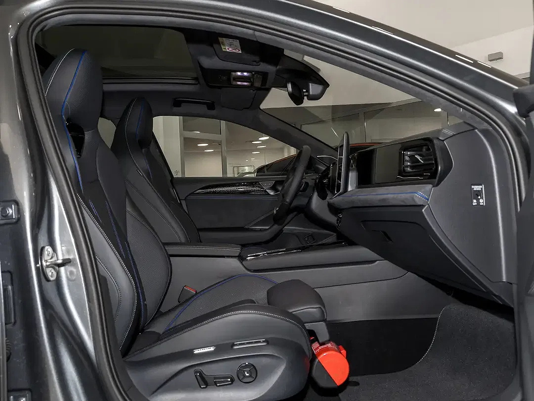 Volkswagen Passat Variant - Thumbnail 4