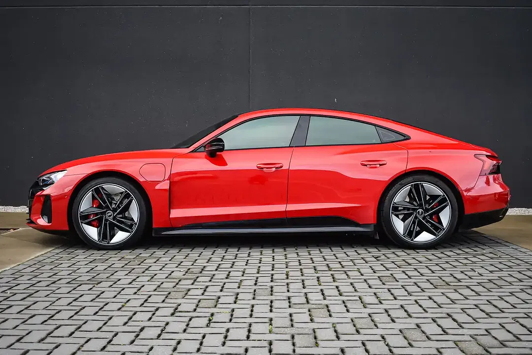 Audi RS e-tron GT - Thumbnail 4
