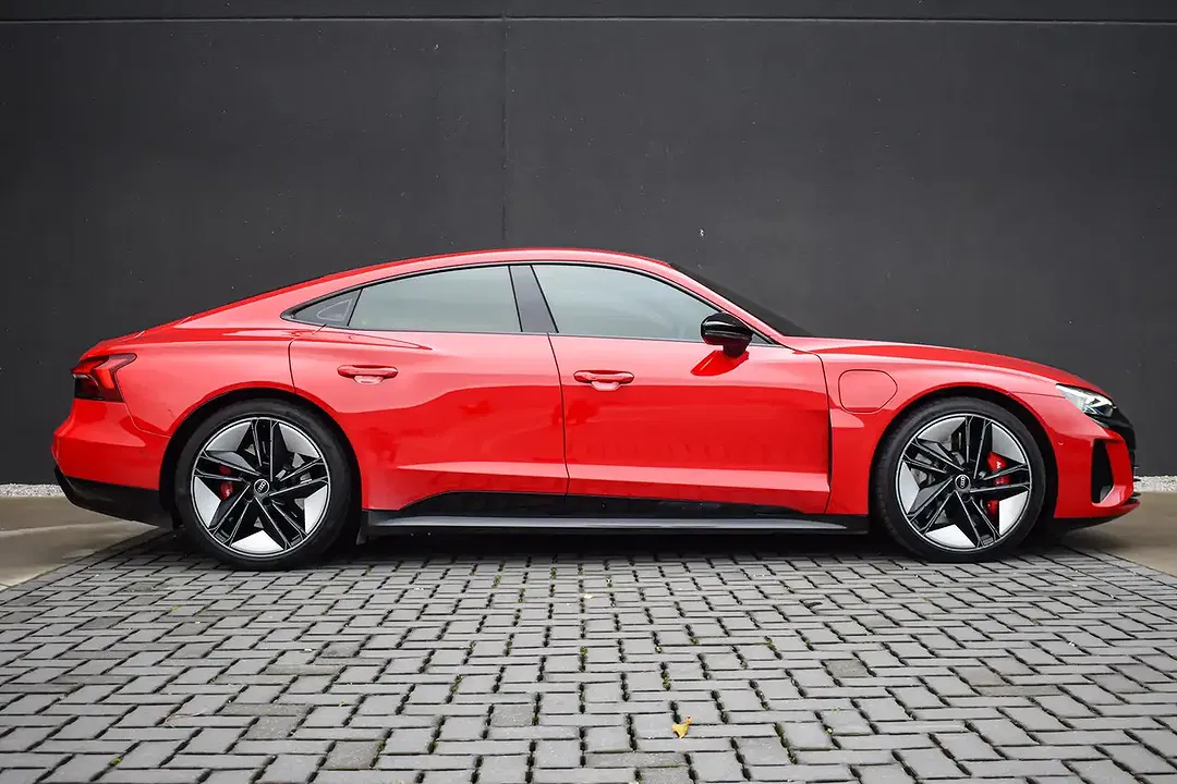 Audi RS e-tron GT - Thumbnail 6