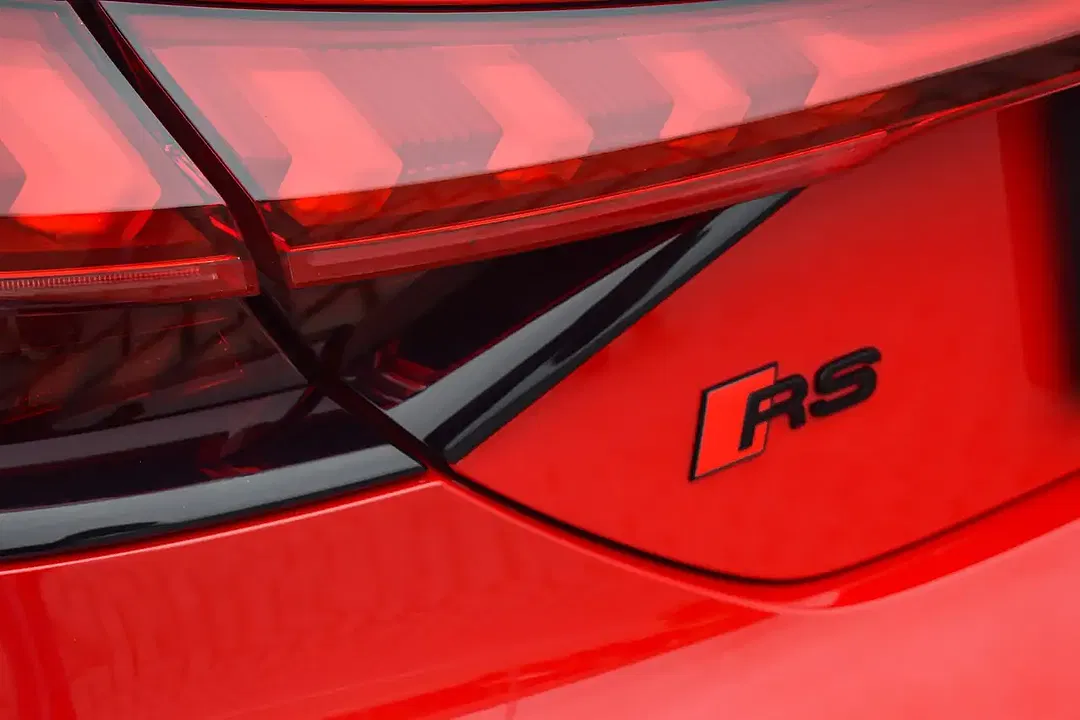 Audi RS e-tron GT - Thumbnail 8