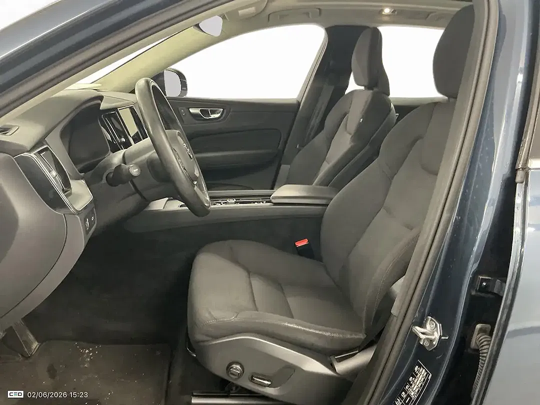 Volvo XC60 - Thumbnail 10