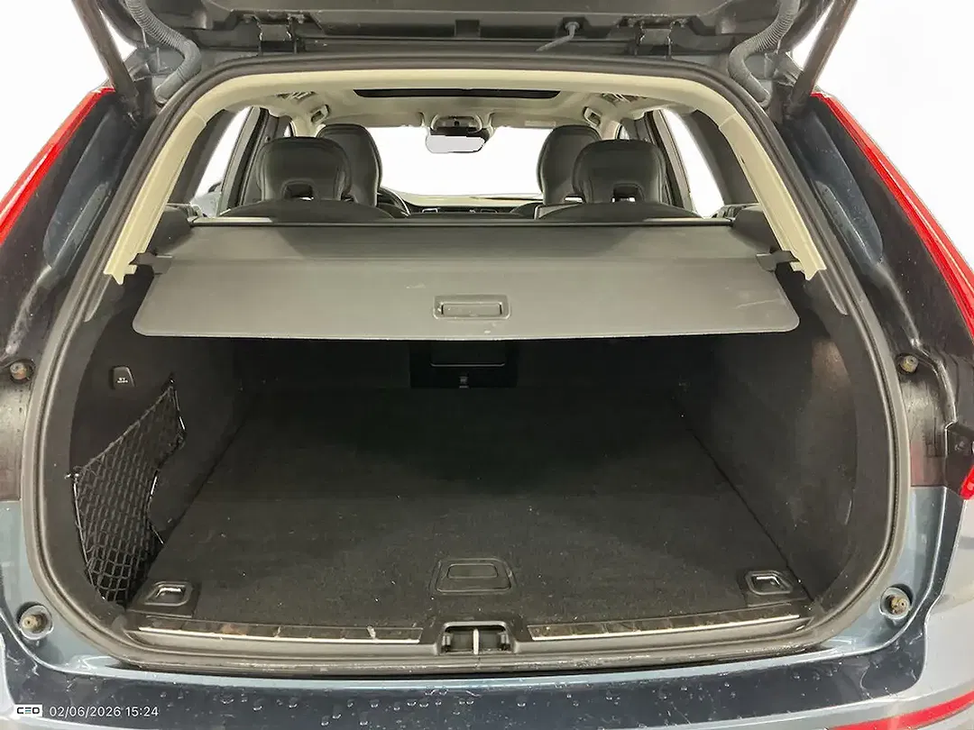 Volvo XC60 - Thumbnail 13