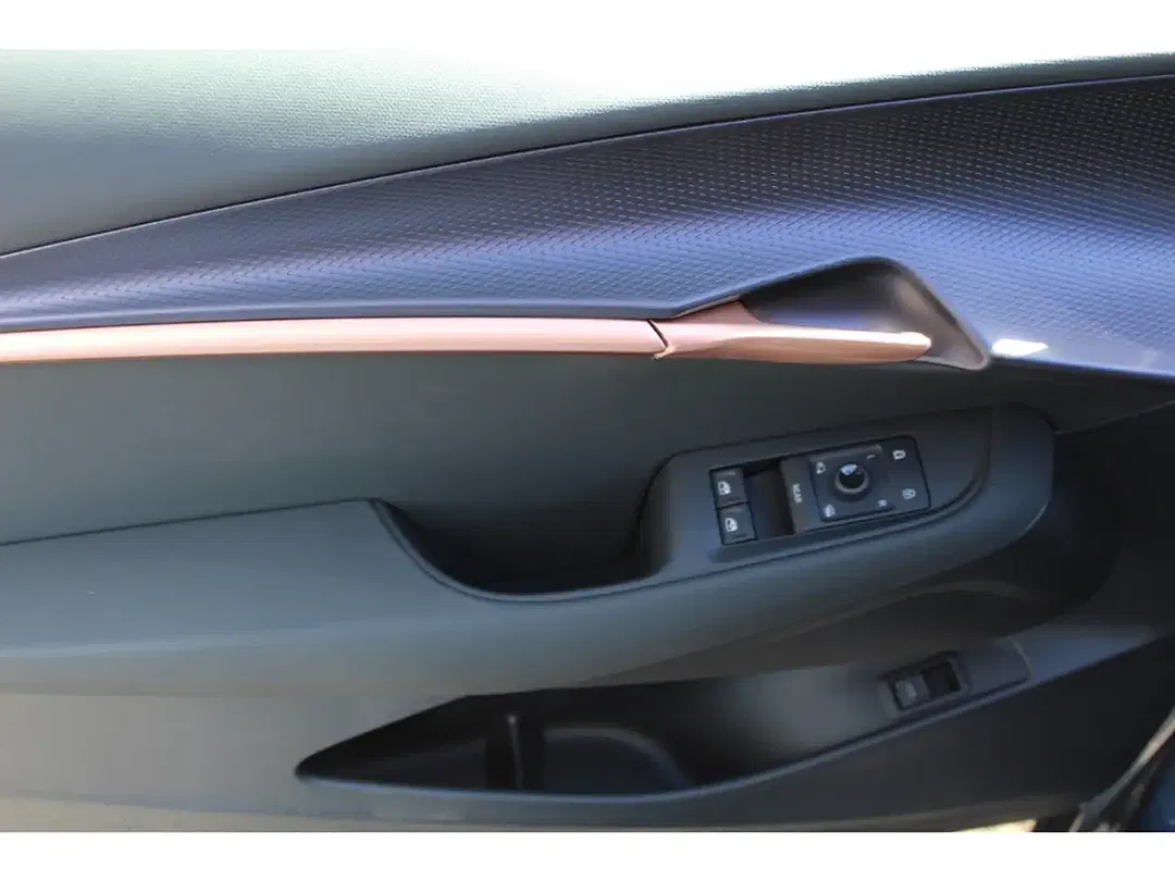 CUPRA Tavascan - Thumbnail 6