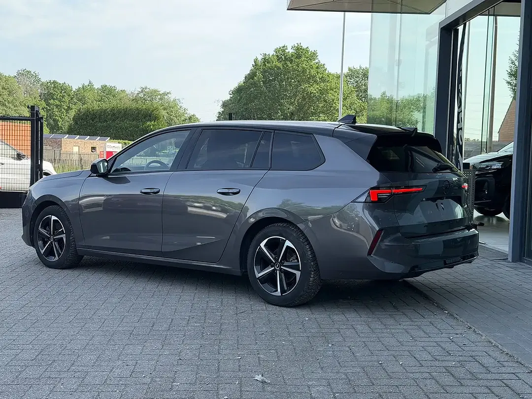 Opel Astra - Thumbnail 3