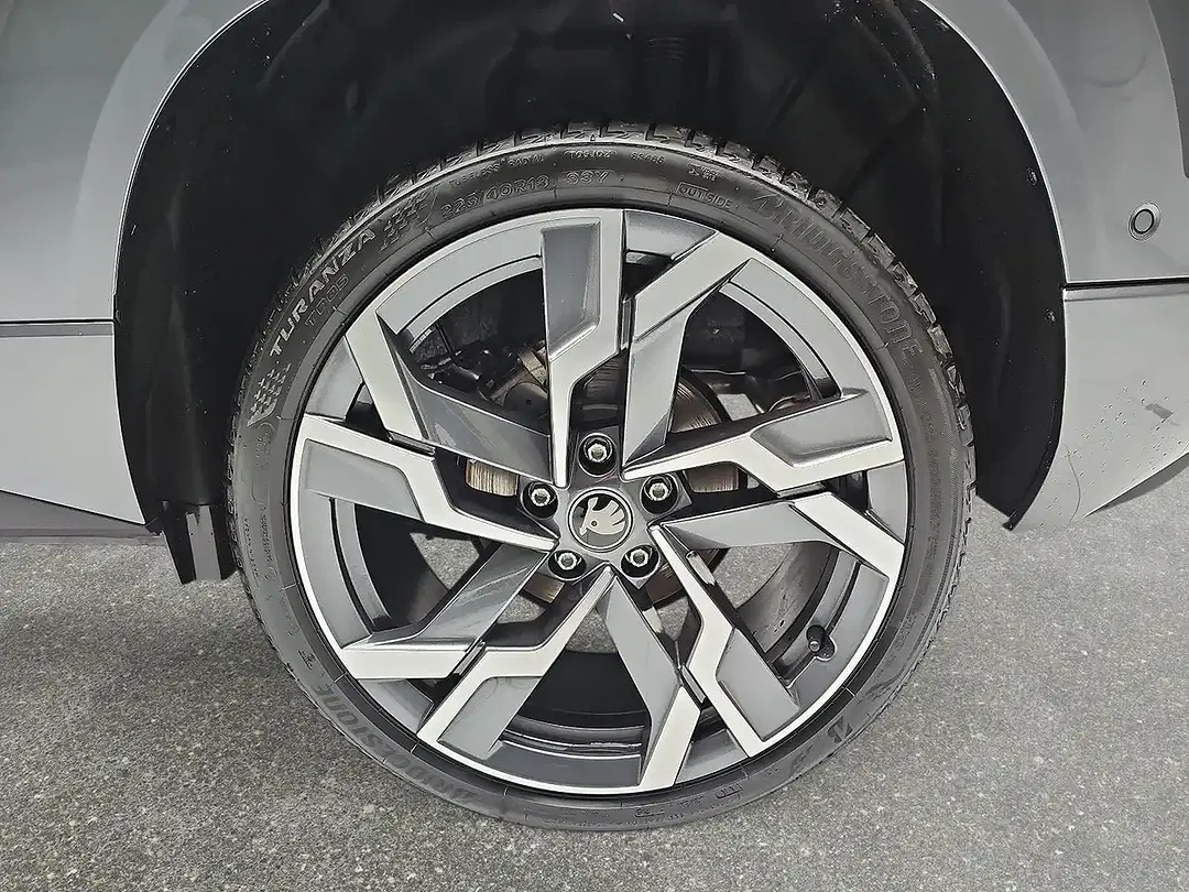 Skoda Karoq - Thumbnail 6