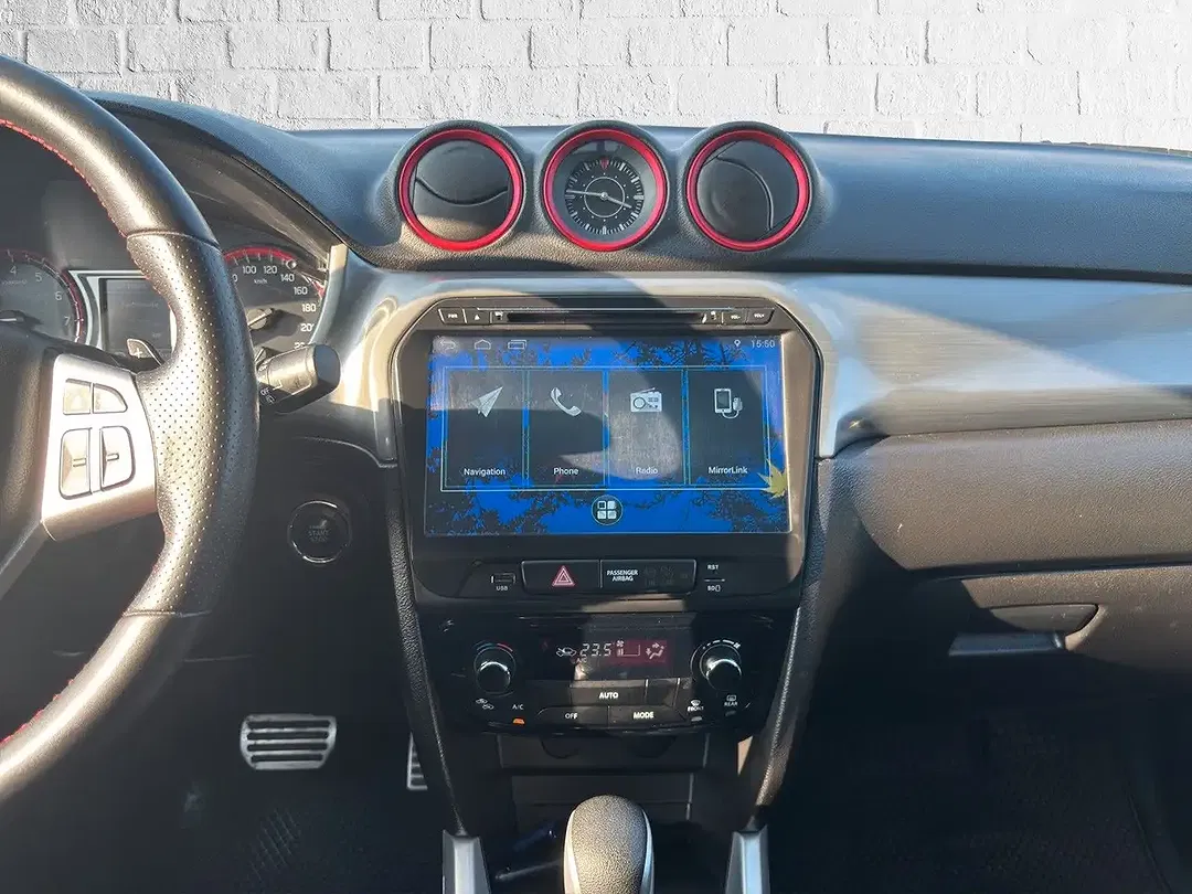 Suzuki Vitara - Thumbnail 10