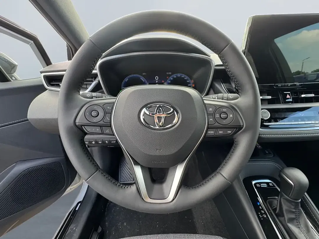 Toyota Corolla - Thumbnail 8