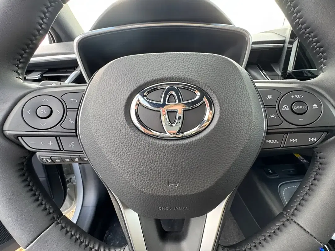 Toyota Corolla - Thumbnail 10