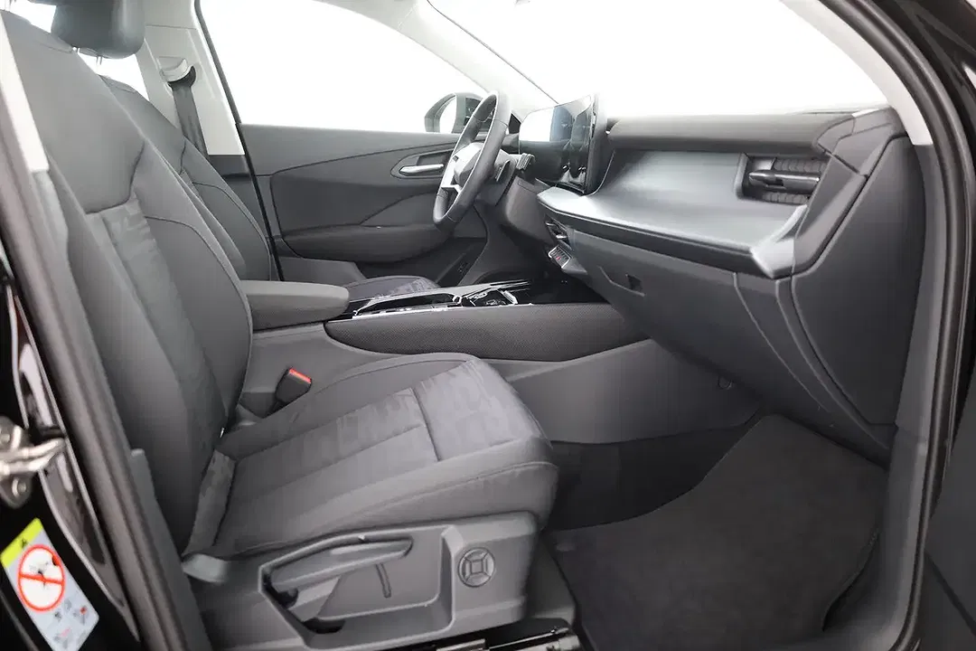 Audi Q3 - Thumbnail 24