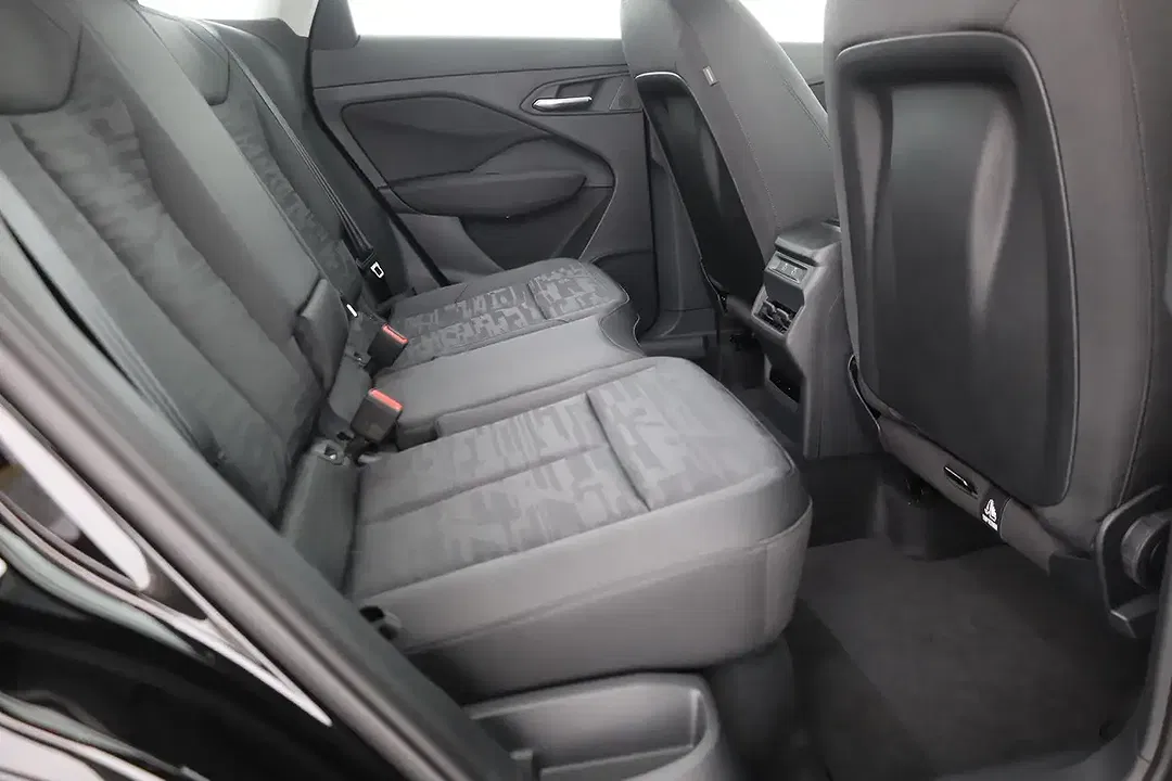 Audi Q3 - Thumbnail 25
