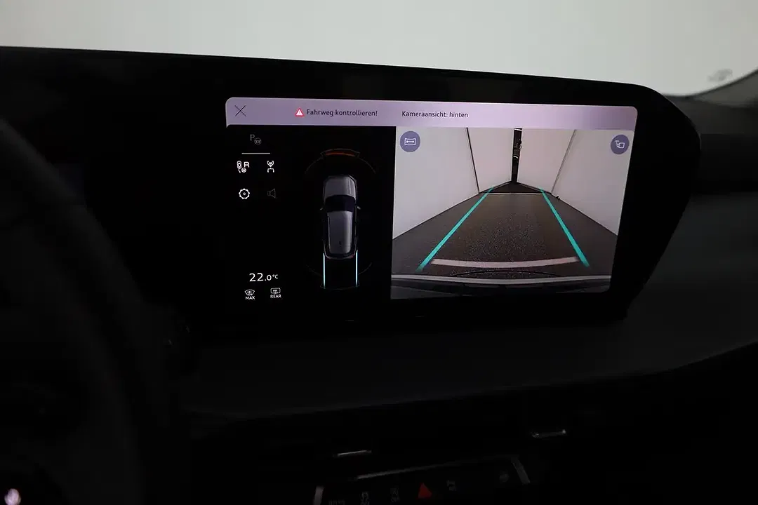 Audi Q3 - Thumbnail 27