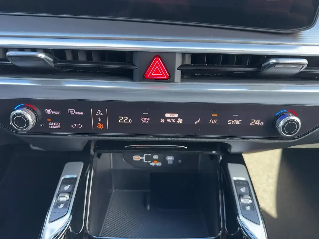 Kia Sorento - Thumbnail 13