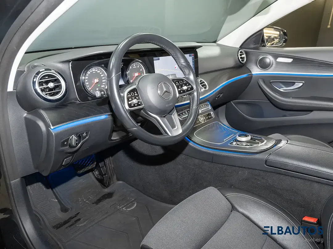 Mercedes-Benz E 300 - Thumbnail 10
