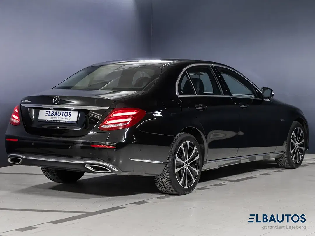 Mercedes-Benz E 300 - Thumbnail 2